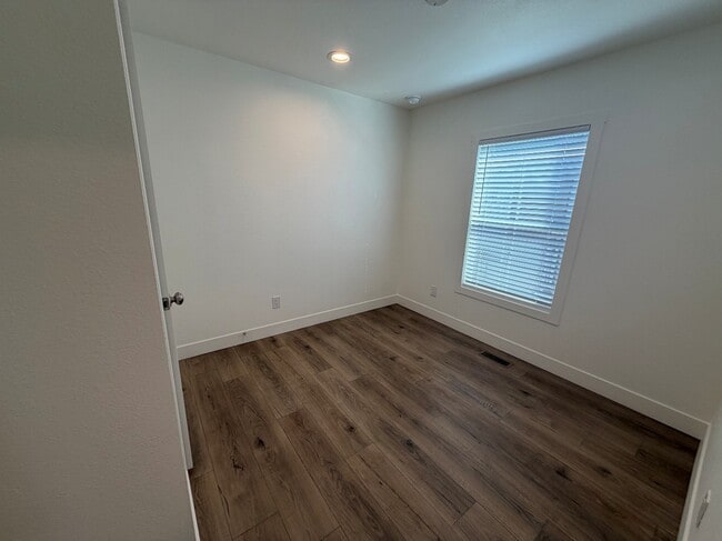 Photo - 501 E Ray Rd