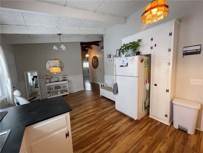 Photo - 4292 Clover St