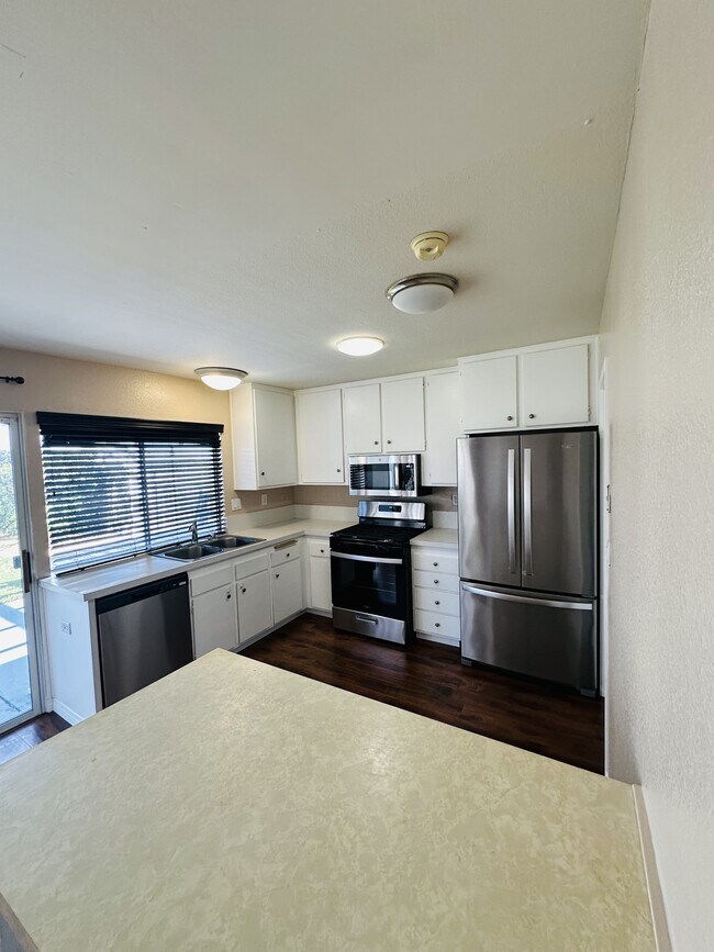 Photo - 10940 Decatur Rd