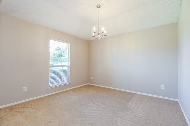 Photo - 721 Horseshoe Ct