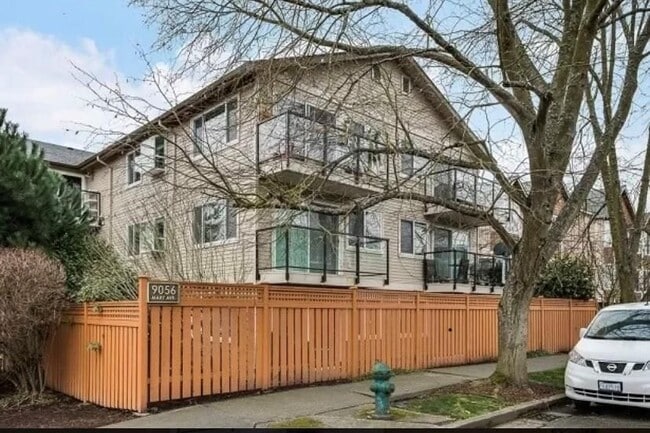 Building Photo - 9056 Mary Ave NW Unit 201
