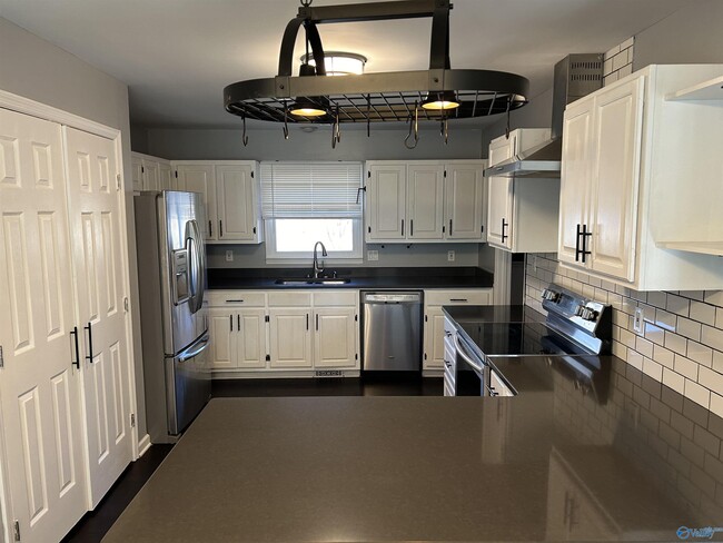 Photo - 503 Highland Dr