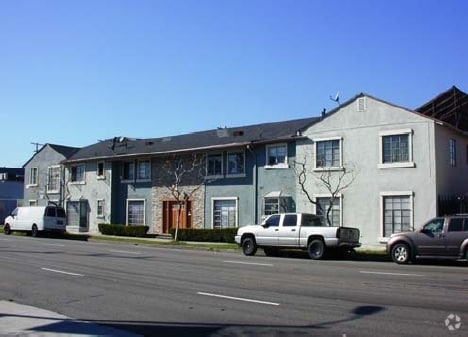 Building Photo - 2469 S Robertson Blvd Rental