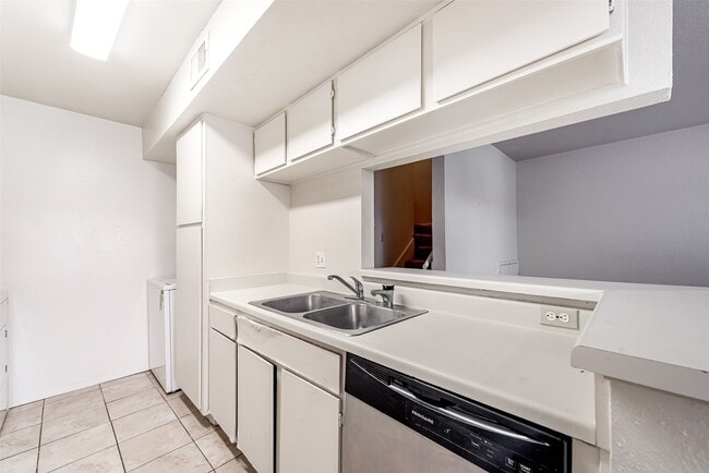 Photo - 6633 W Airport Blvd Unidad 505