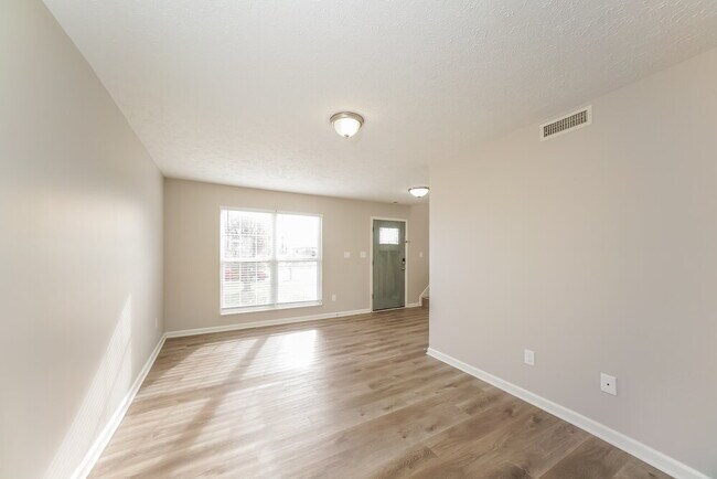 Photo - 476 Southern Pines Dr