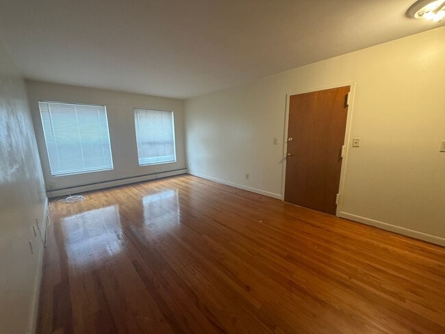Building Photo - 410 Prospect Ave Unit 11B