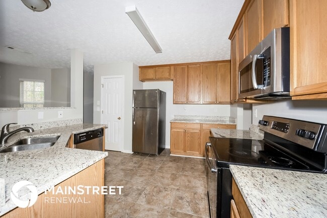 Photo - 70 Fairwoods Ct