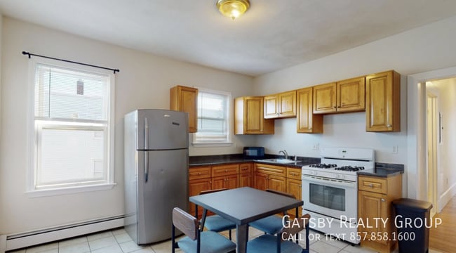 Building Photo - 11 Elder St Unit 3R