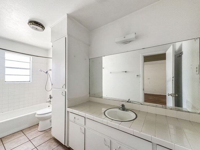 Photo - 709 E Sunset Cir