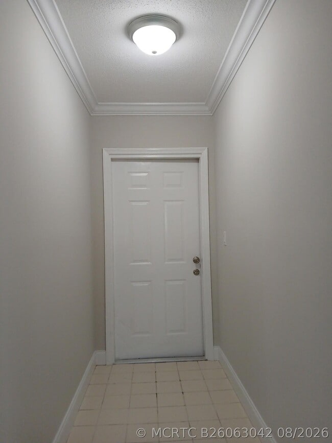 Building Photo - 1480 E Sample Rd Unit 307