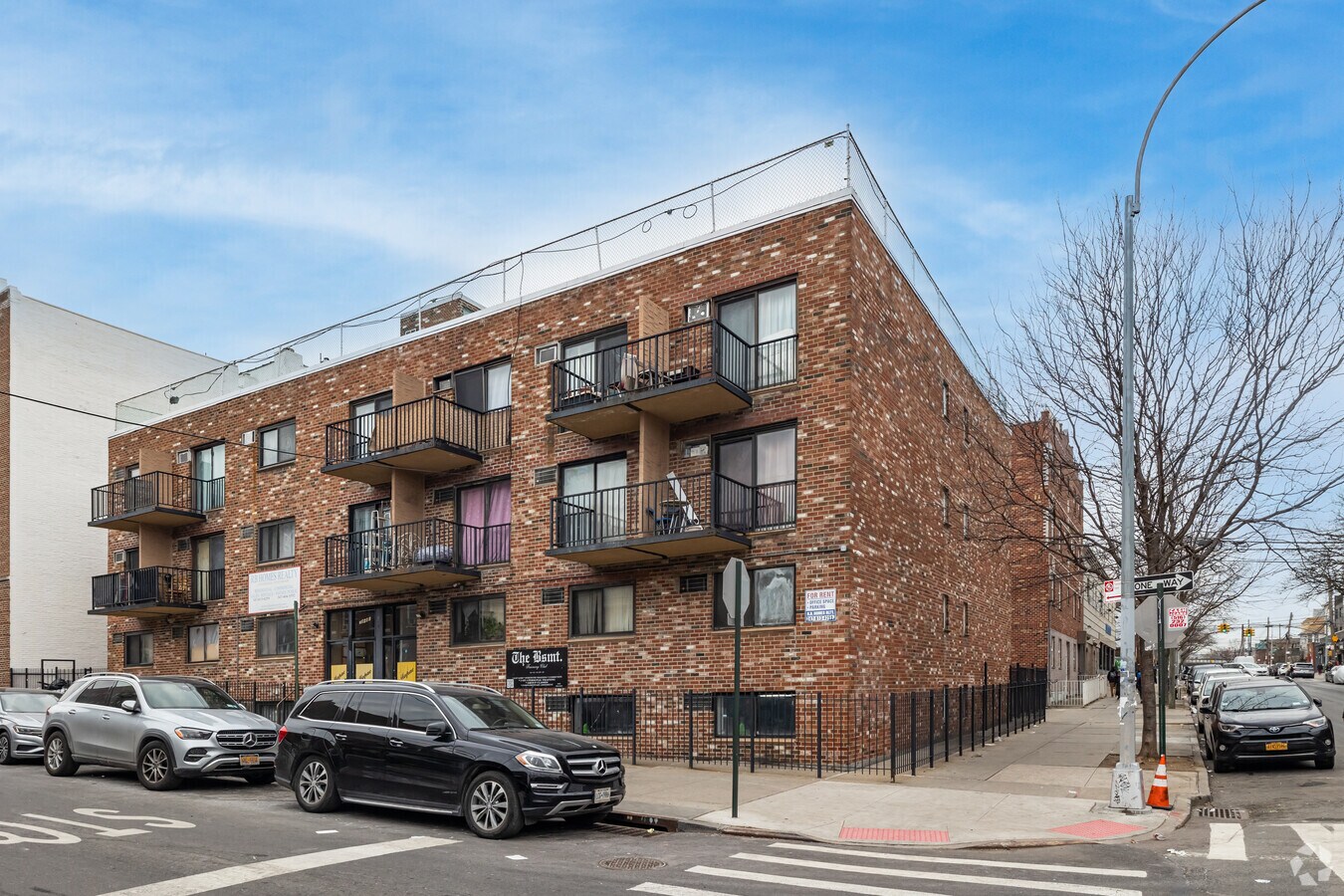 Photo - 3906 62nd St