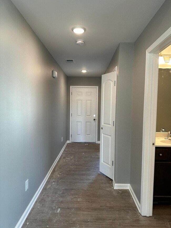 Photo - 2492 Feathersound Wy