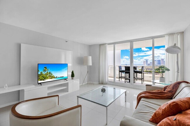 Photo - 1717 N Bayshore Dr Unidad SI ID1437612P