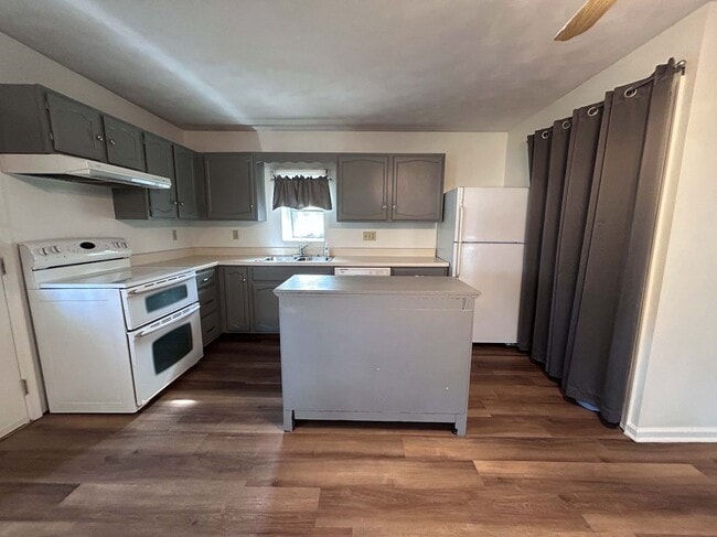 Photo - 16 W Main St Unit Apt 1