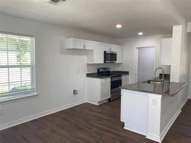 Photo - 521 E Sears St