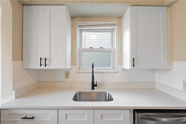 Photo - 4514 Redfern Rd