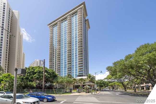 Building Photo - Luxury 3 Bed 2 Bath in the Allure