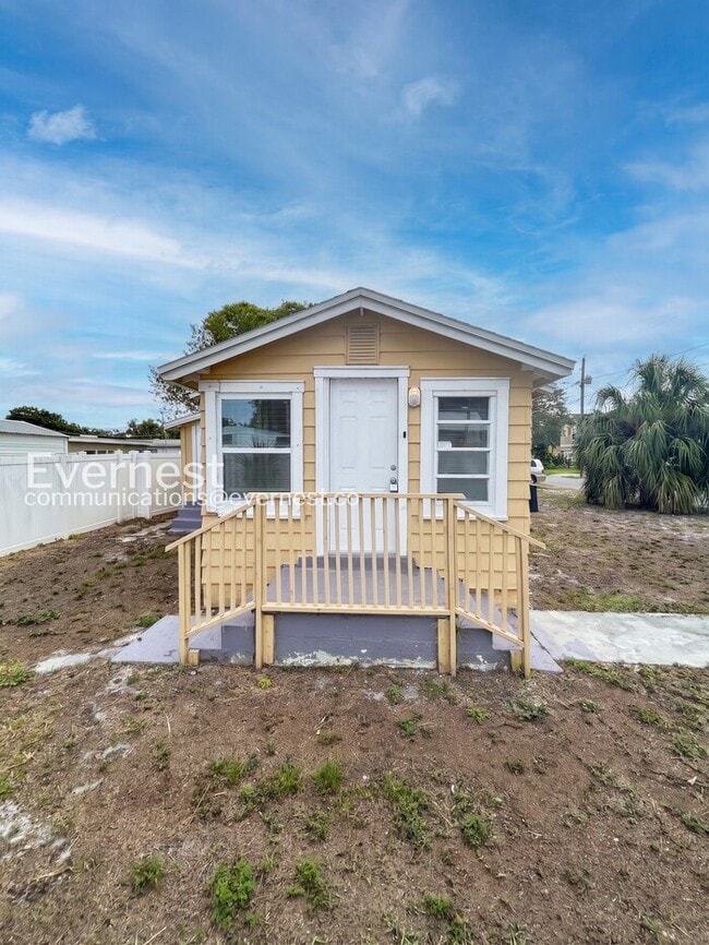 Photo - 2911 W Tyson Ave