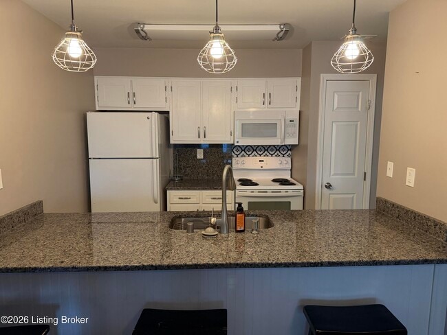 Photo - 176 Jeffie Ln