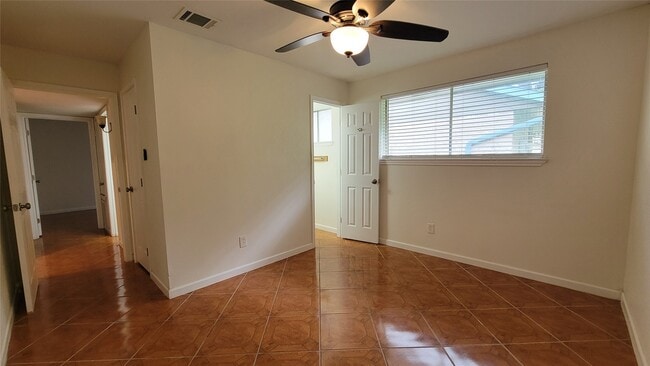 Photo - 12407 Russ Dr