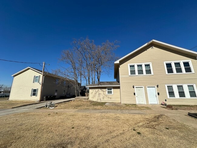 Photo - 9th Street Apartments In Bartlesville Unit A