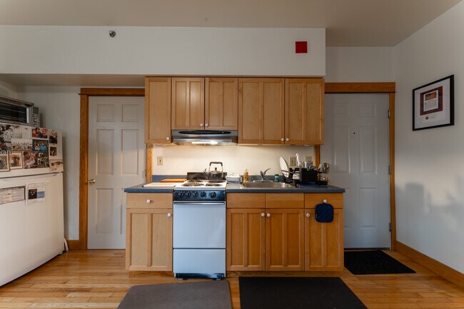 Photo - 209 College Ave