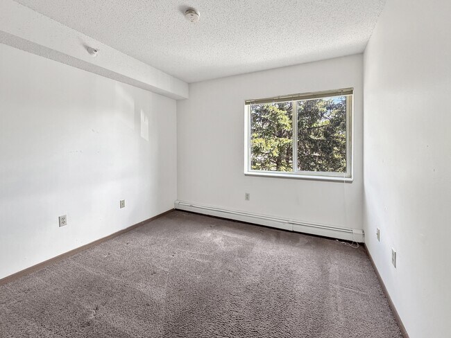 Crown Ridge Apartments