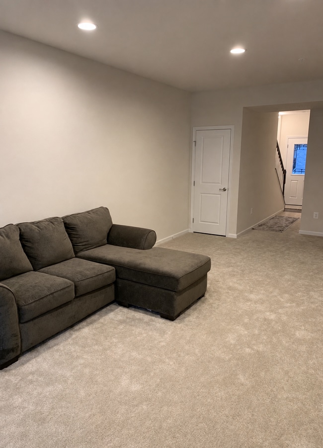 Photo - 654 Ravenwood Dr