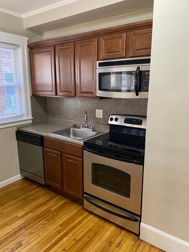 Building Photo - 862 Nottingham Rd Rental