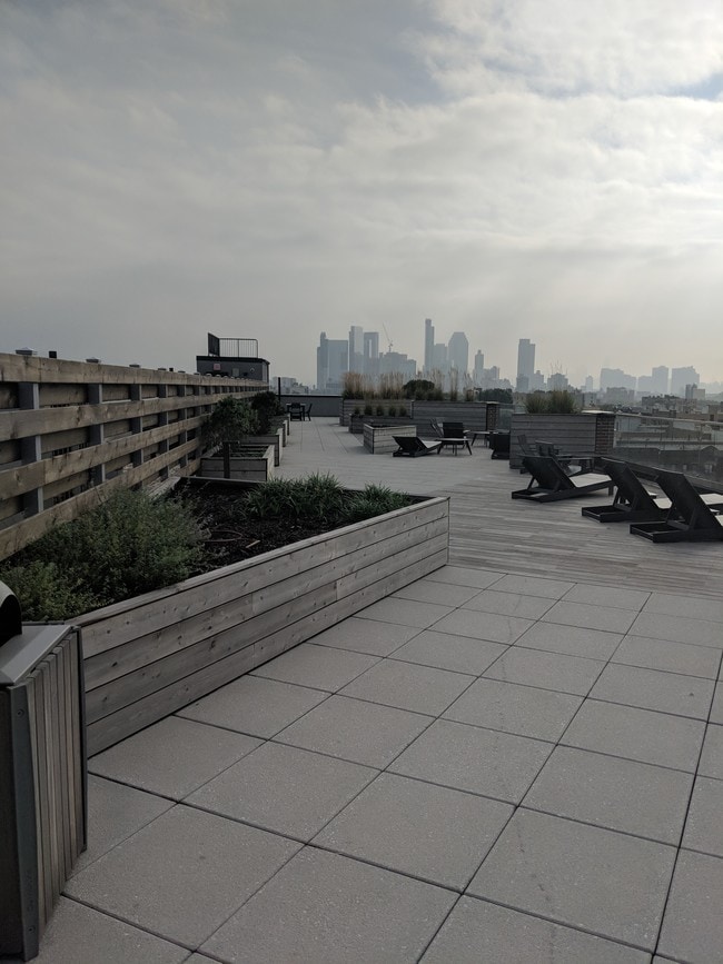 Photo - Astoria Central