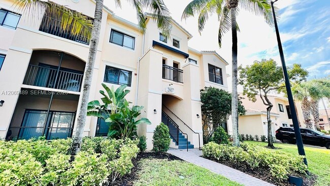 Building Photo - 2807 Veronia Dr Unit 201