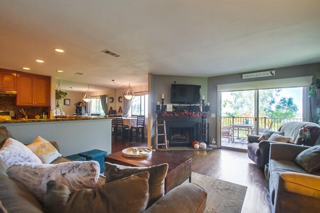 Photo - 3064 Avenida Christina