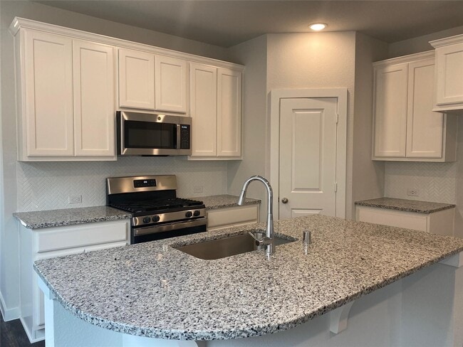 Photo - 16314 Apache Wds Wy