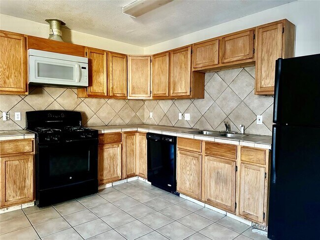 Photo - 7003 Bennett Ave