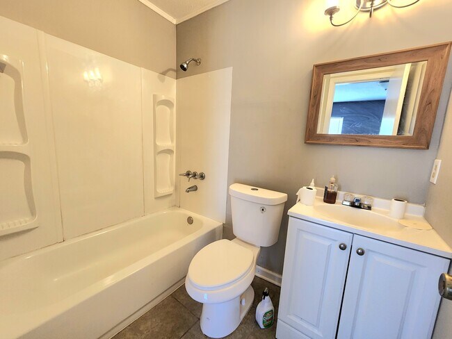 Photo - 6061 Briarhurst Dr