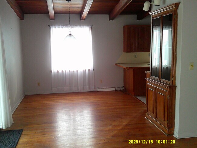 Photo - 8843 Karlen Rd