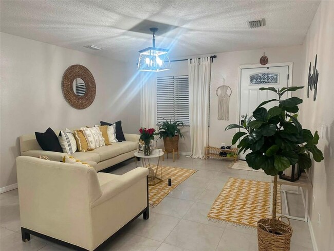 7502 Melaleuca Ln