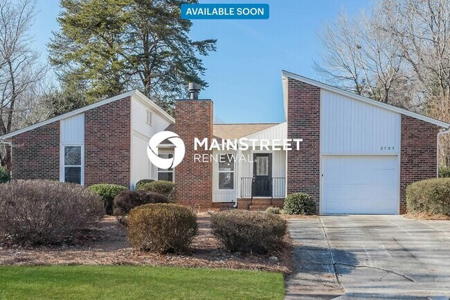 Building Photo - 4 Bedroom Pet-Friendly Home in Greensboro,...