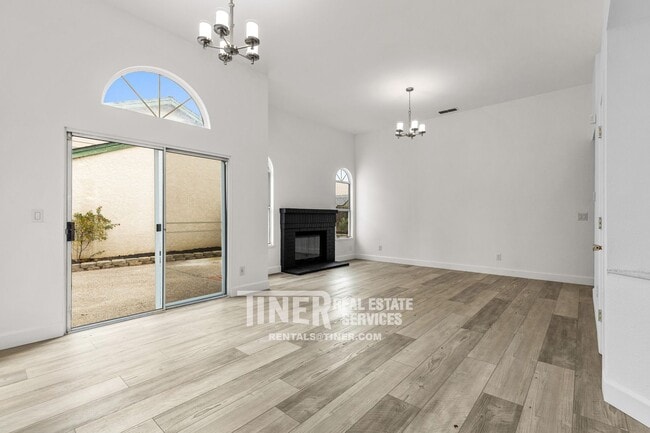 Photo - 8958 Emsdale Way