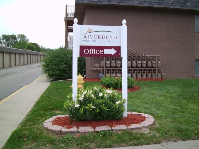 Riverbend - Newly Renovated! Call today!