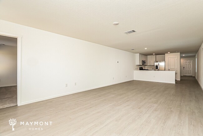 Photo - 566 Layne Overlook