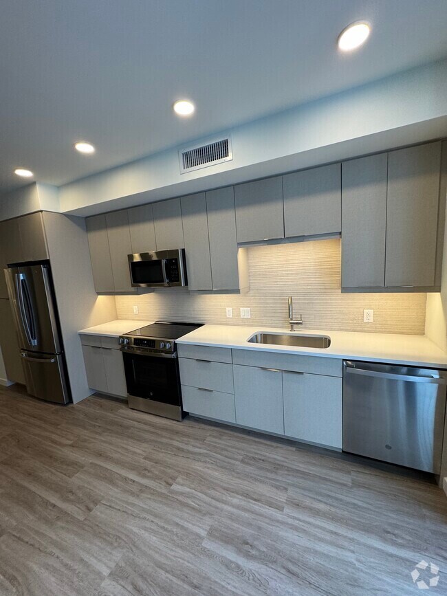 Building Photo - 89 NW 32nd St Unit S3 Rental