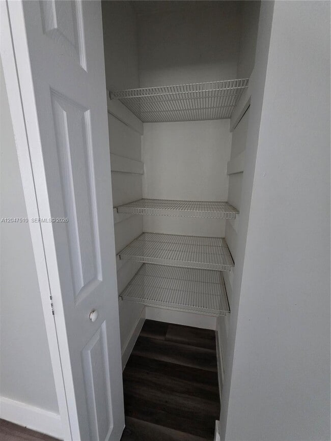 Photo - 15 Esplanade Dr Unit B