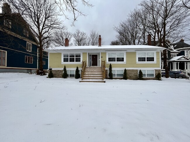 77 A Rennies Mill Rd