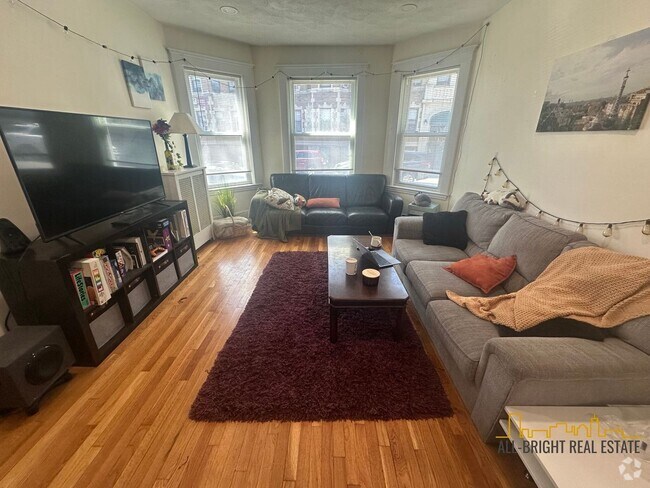 Building Photo - 194 Kelton St Unit 194 Kelton #1 Rental