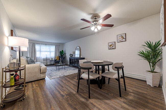 Photo - Park Apartments