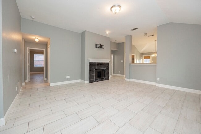 Building Photo - 3129 Kennedy Dr