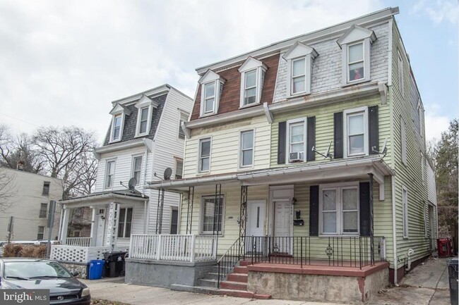 Building Front - 1406 Liberty St Townhome