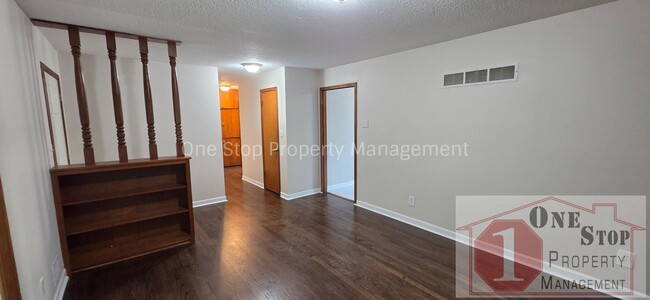 15401 E 44 St S