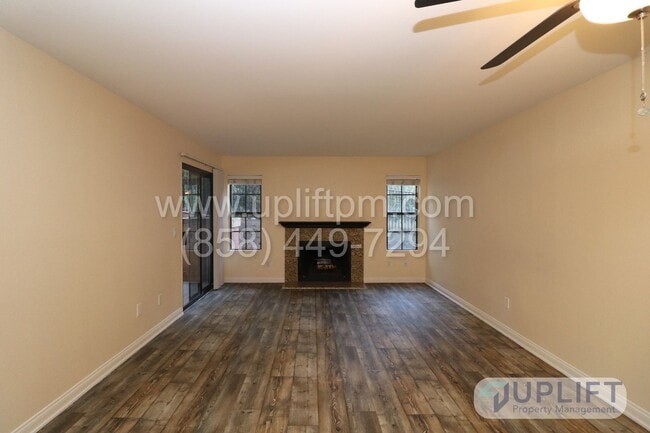 Photo - 2-BED/2-BATH CONDO - CARMEL MOUNTAIN Unit 231